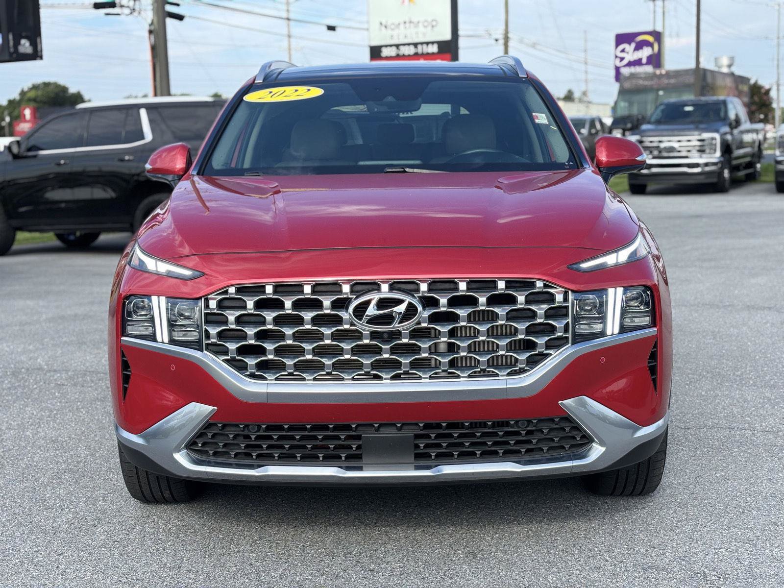 Used 2022 Hyundai Santa Fe Limited w/ Cargo Package AWD/4WD image 2