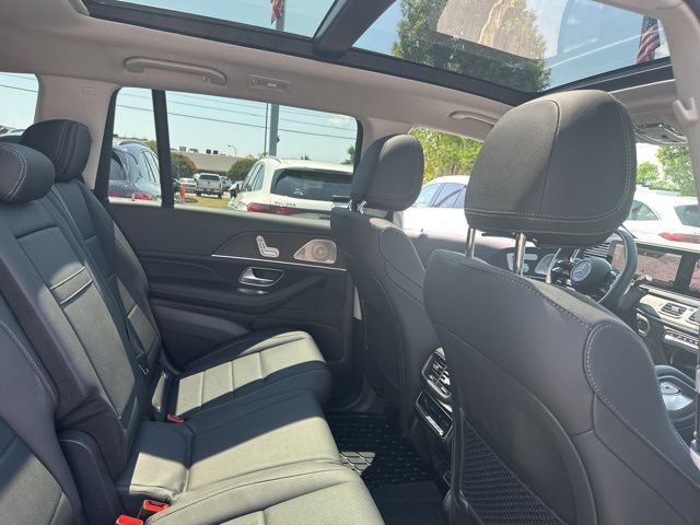 Used 2026 Mercedes-Benz GLS 450 4MATIC image 32