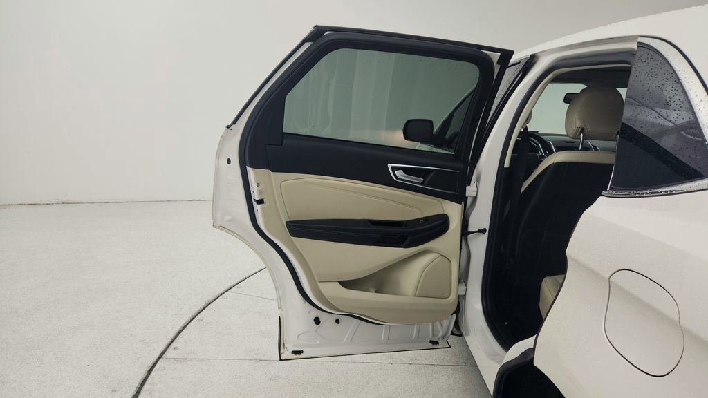 Used 2017 Ford Edge Titanium w/ Equipment Group 301A FWD image 22