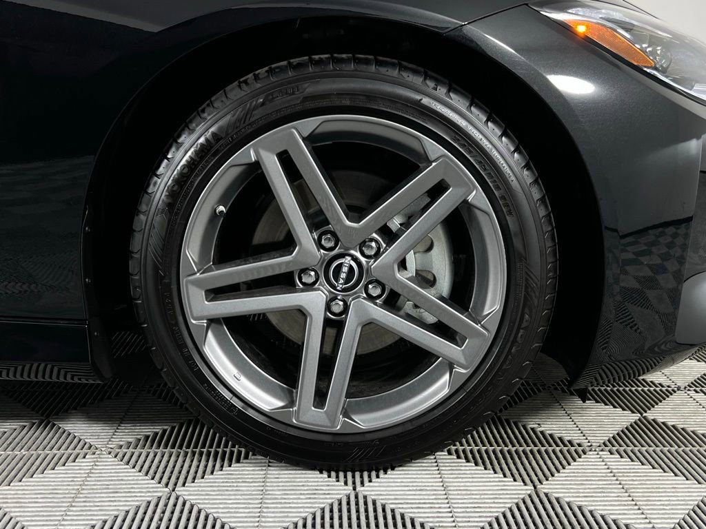 Used 2025 Nissan Z Sport w/ Floor Mat Package image 11