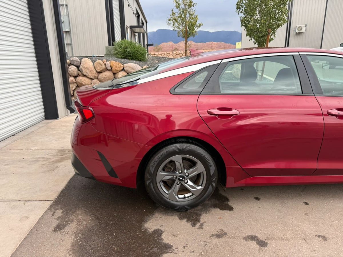 Used 2022 Kia K5 LXS FWD image 10
