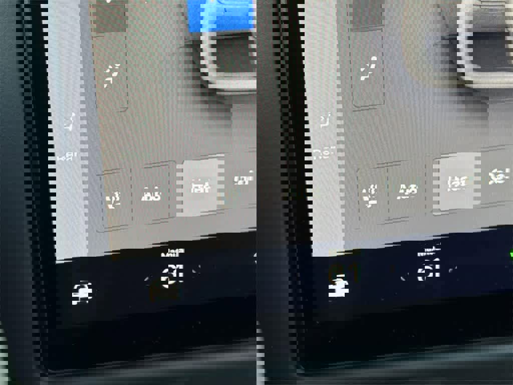 Used 2022 Tesla Model X Plaid image 23