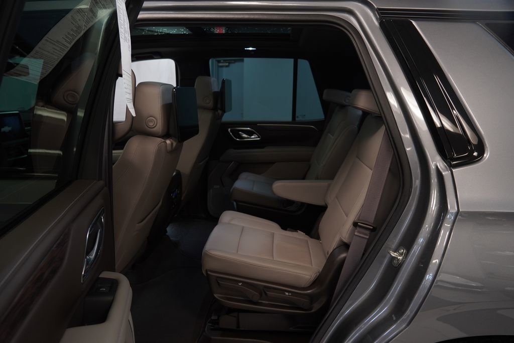 Used 2022 Chevrolet Tahoe Z71 w/ Z71 Off-Road Package AWD/4WD image 25