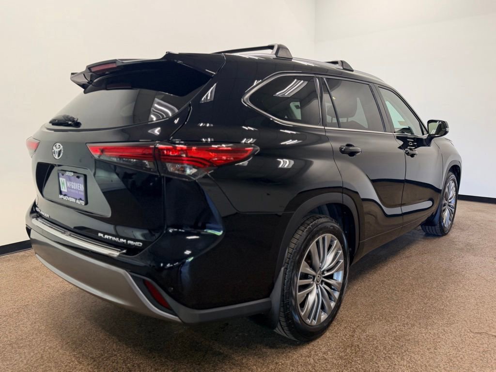 Used 2021 Toyota Highlander Platinum AWD/4WD image 6