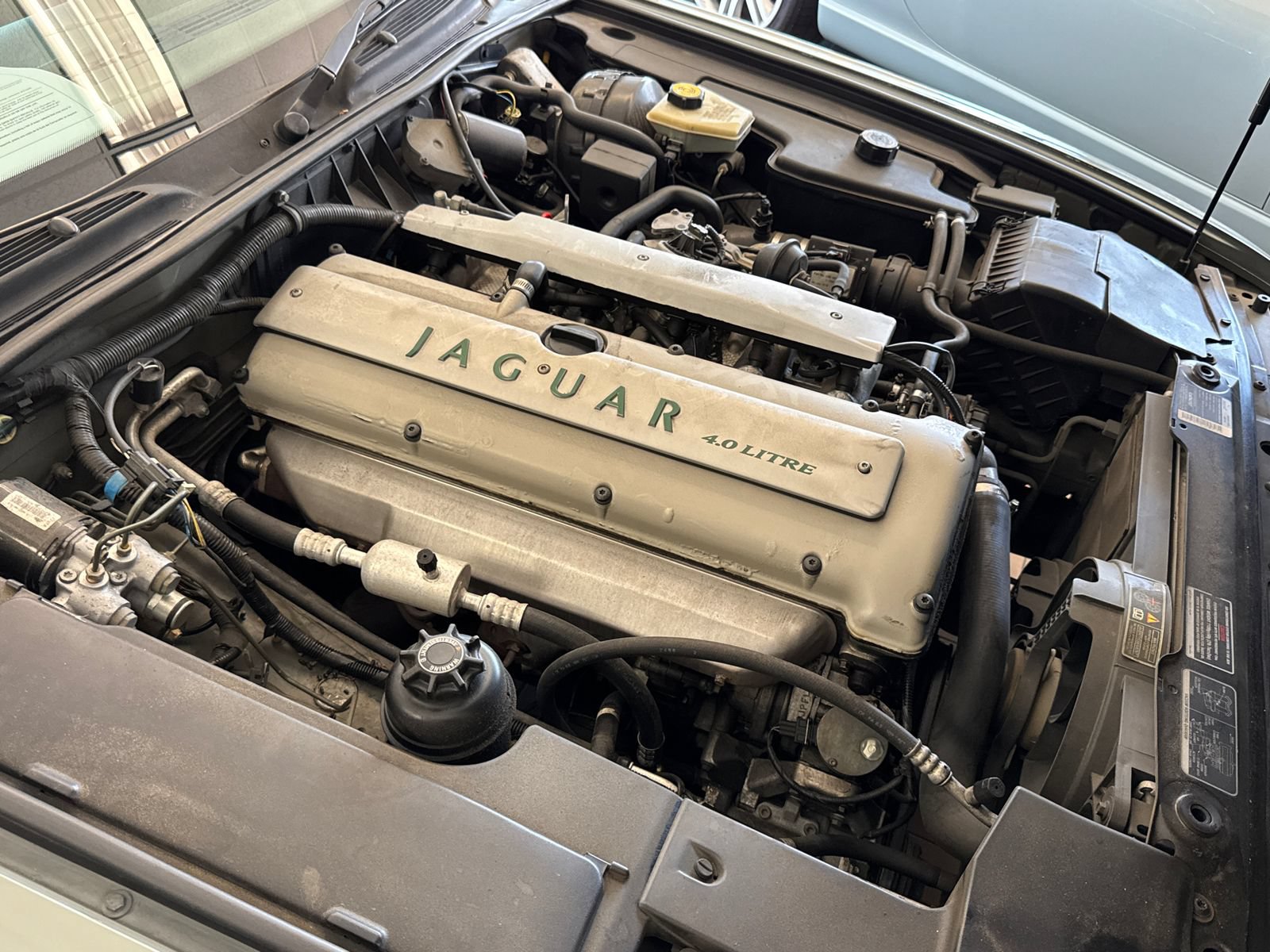 Used 1997 Jaguar XJ6 L RWD image 10