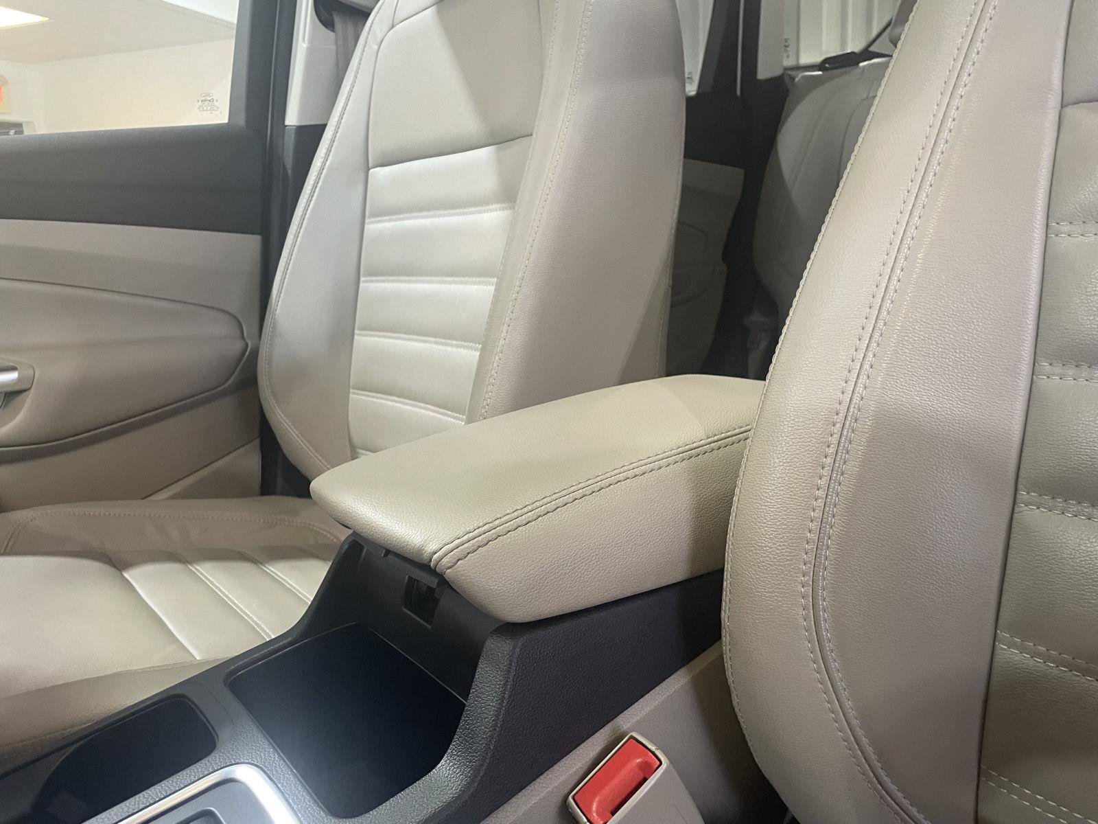 Used 2018 Ford Escape Titanium w/ Ford Safe & Smart Package AWD/4WD image 37