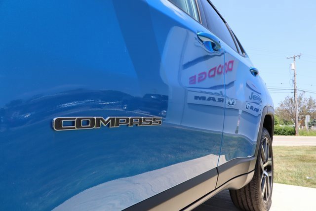 New 2025 Jeep Compass Limited image 7