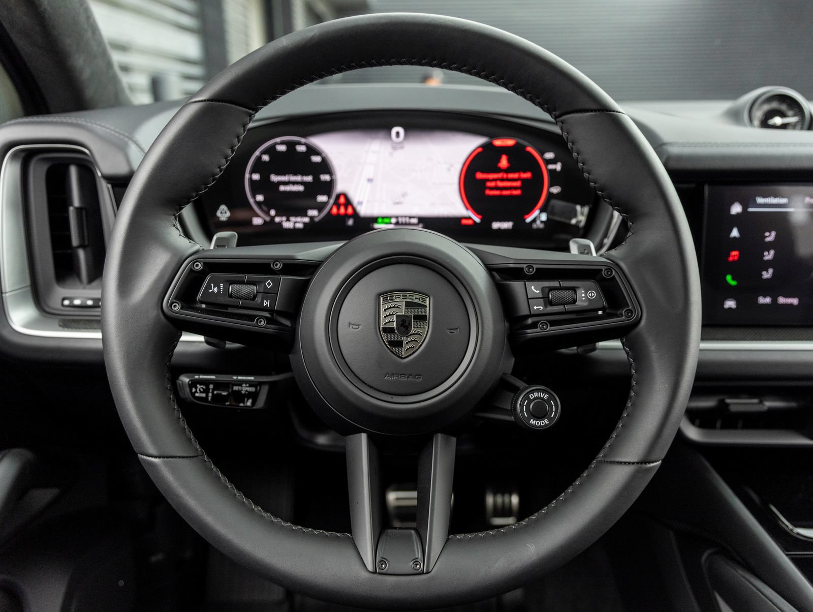 New 2025 Porsche Cayenne Turbo AWD/4WD image 28