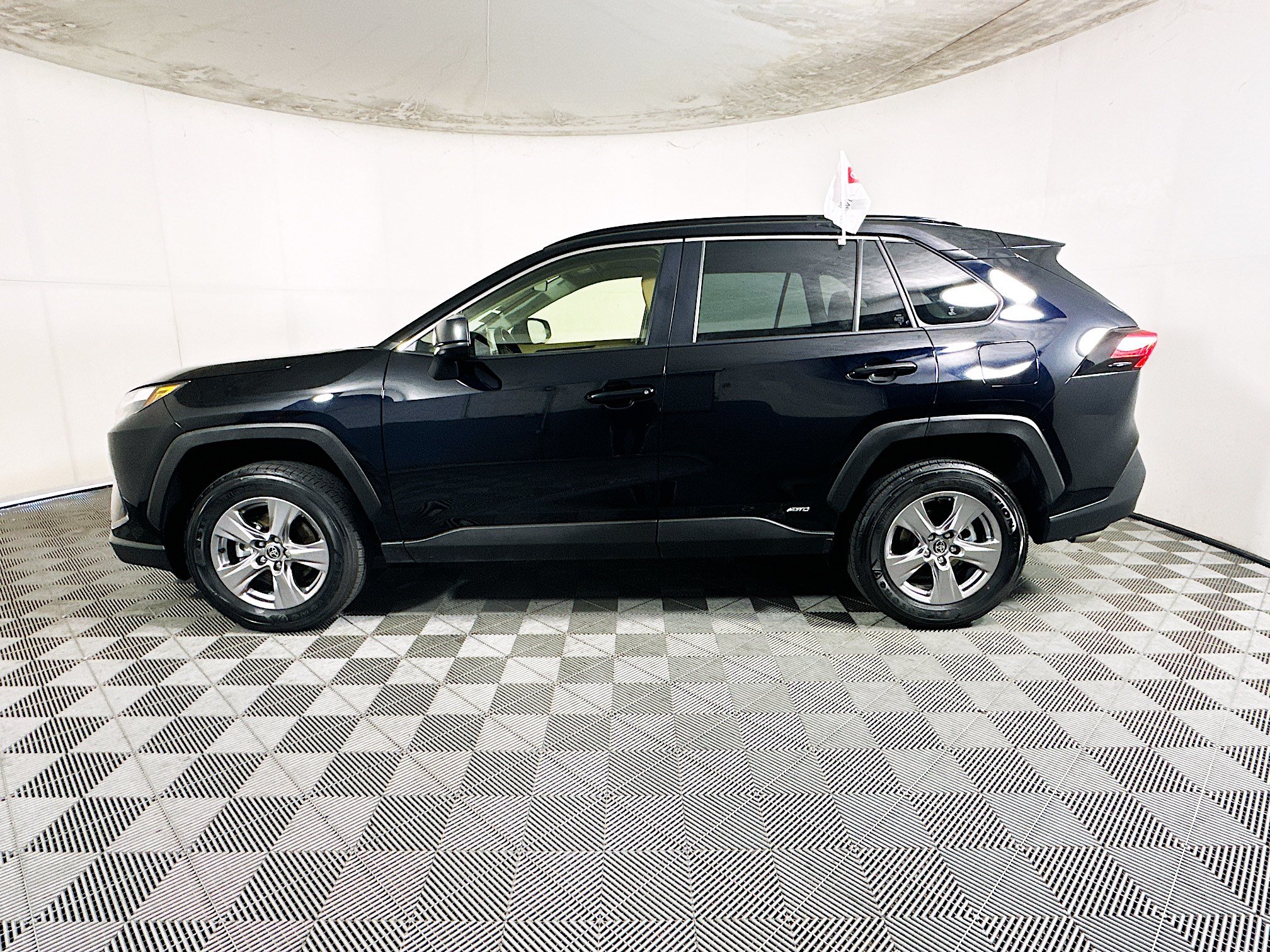 Certified 2025 Toyota RAV4 LE AWD/4WD image 6