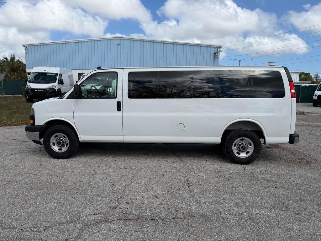 Used 2025 GMC Savana 3500 LT w/ LT Preferred Equipment Group image 2