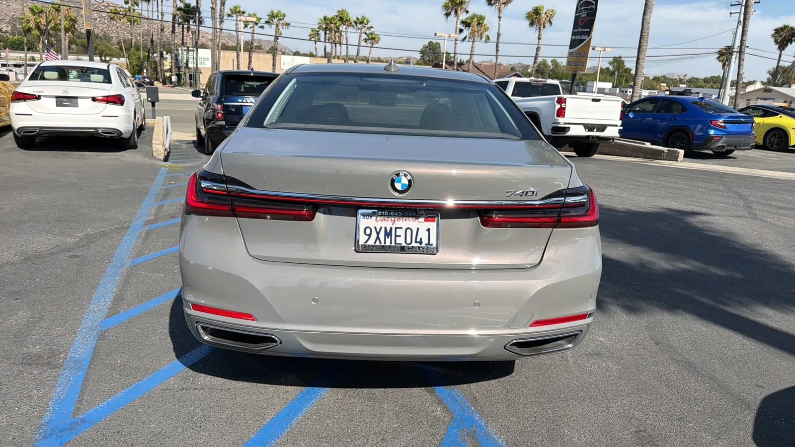 Used 2022 BMW 740i w/ Premium Package RWD image 6