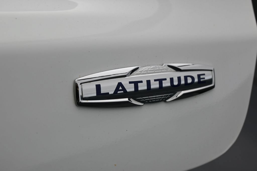 Used 2024 Jeep Compass Latitude AWD/4WD image 31
