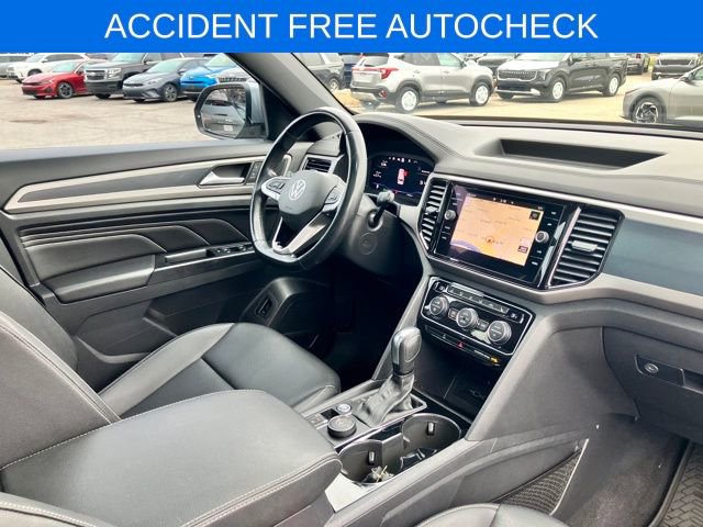 Used 2020 Volkswagen Atlas Cross Sport SEL image 3