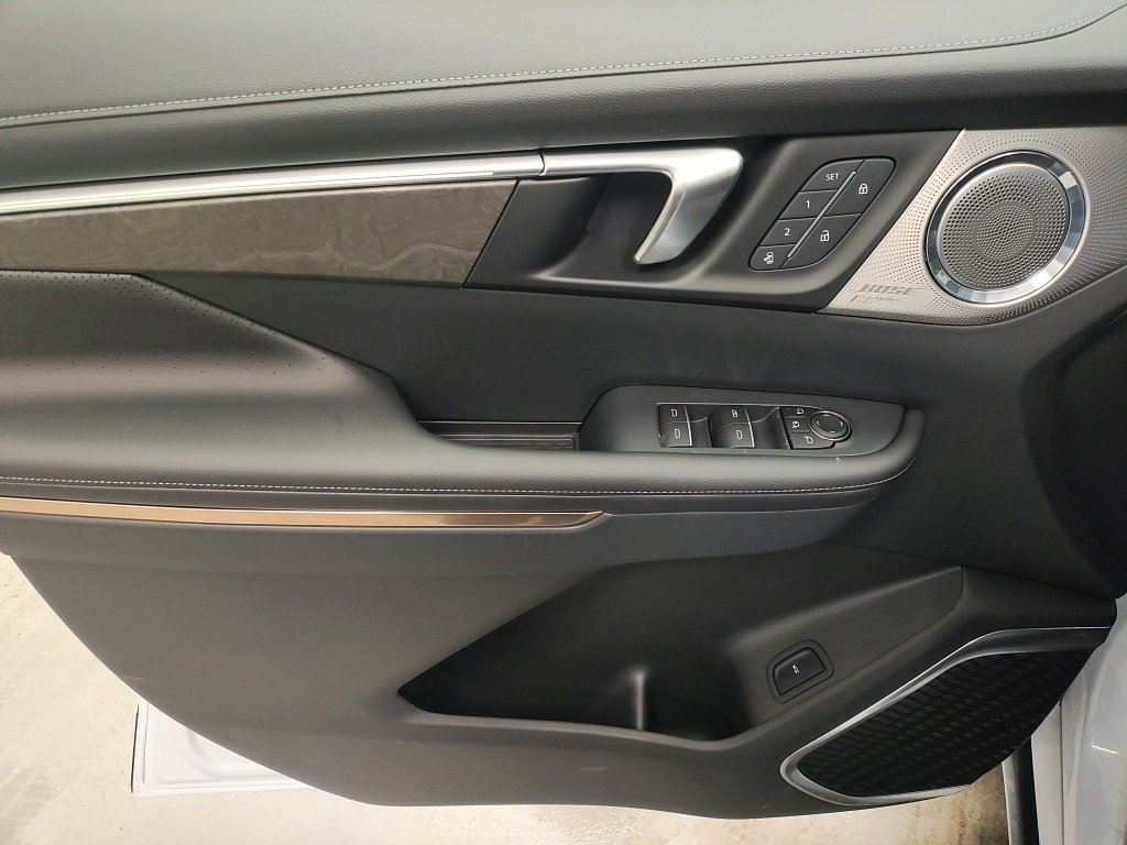 New 2026 Buick Enclave Avenir w/ Super Cruise Package image 27