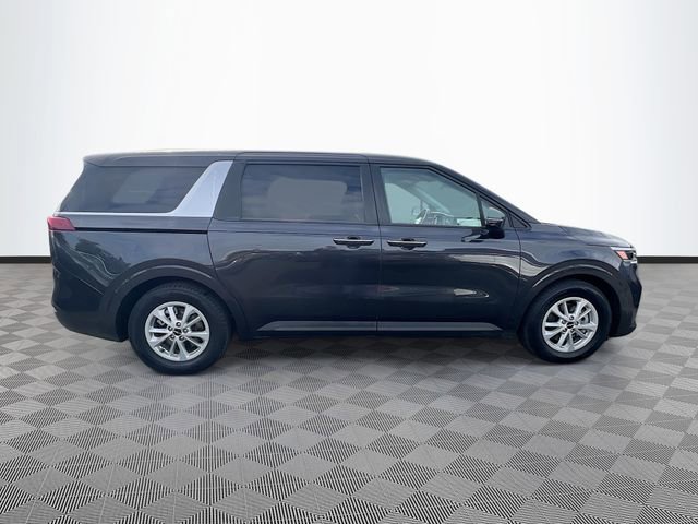 Used 2024 Kia Carnival LX image 8