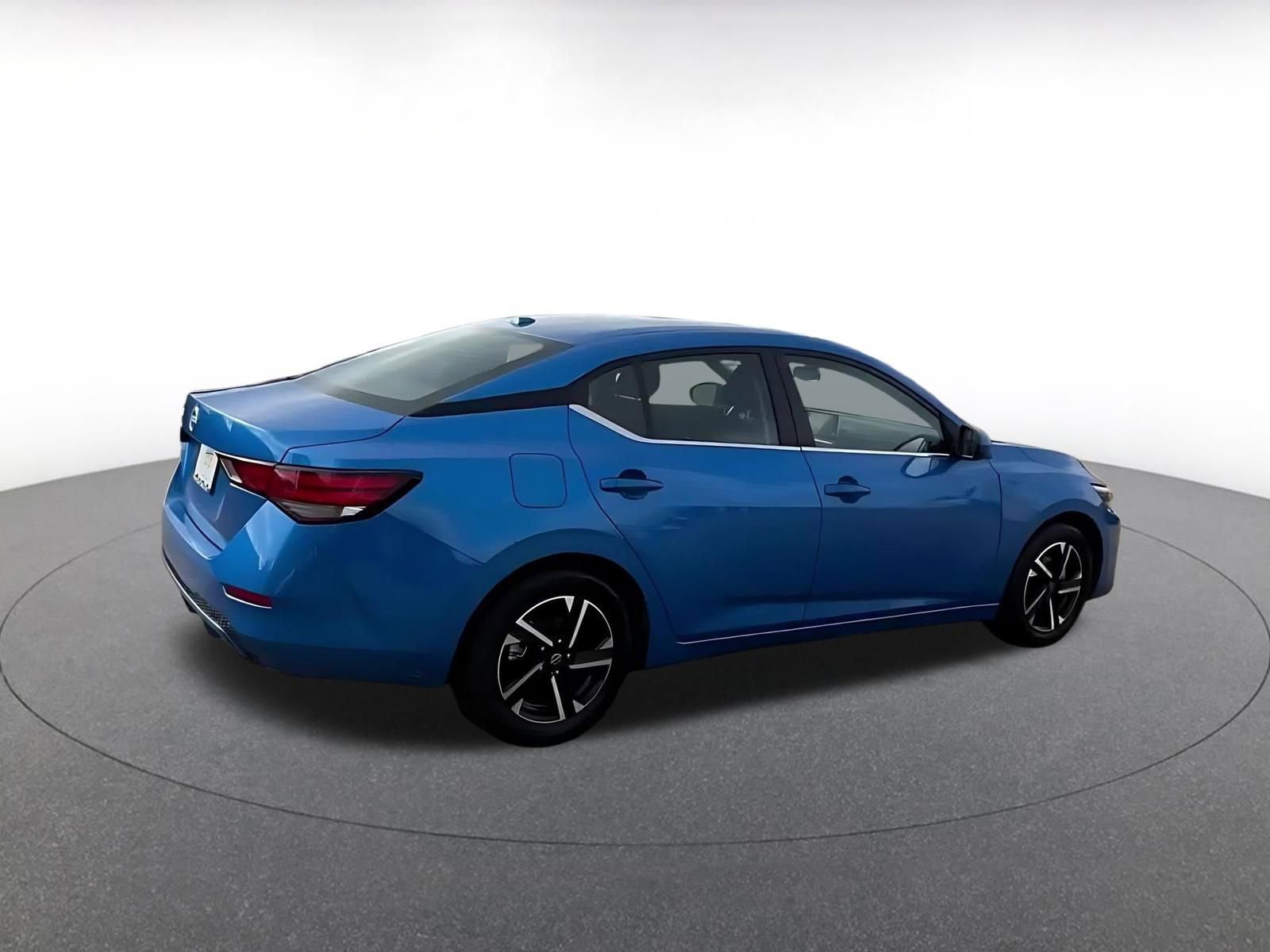 Used 2025 Nissan Sentra SV image 15