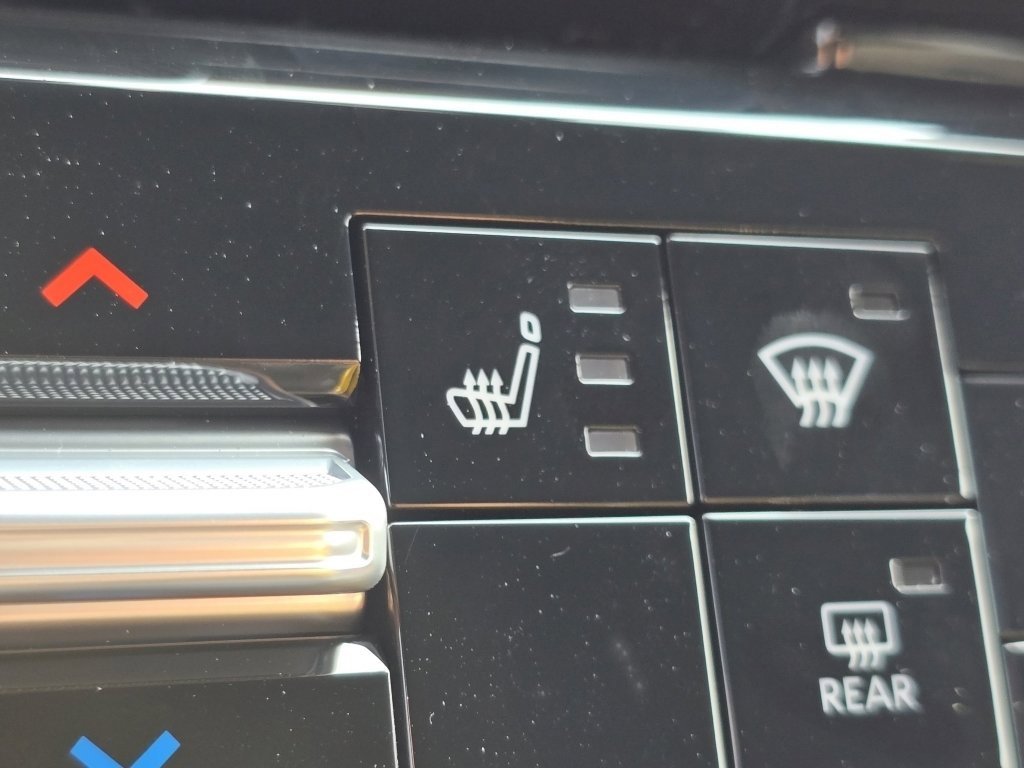 New 2025 Nissan Armada SL w/ Captain's Chari Seat Package image 4