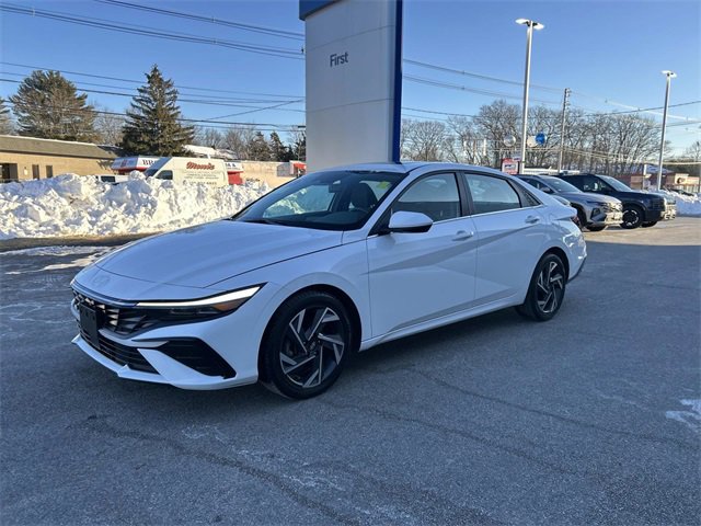 Certified 2024 Hyundai Elantra SEL w/ Convenience Package image 7