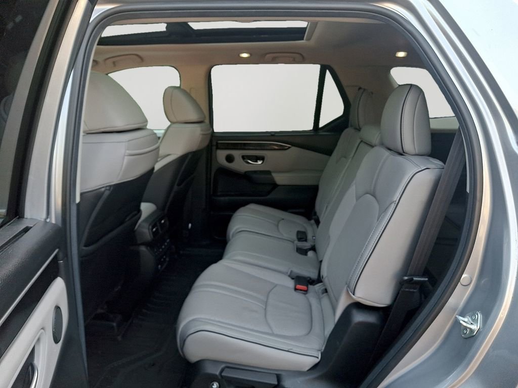 Used 2025 Honda Pilot Elite image 8