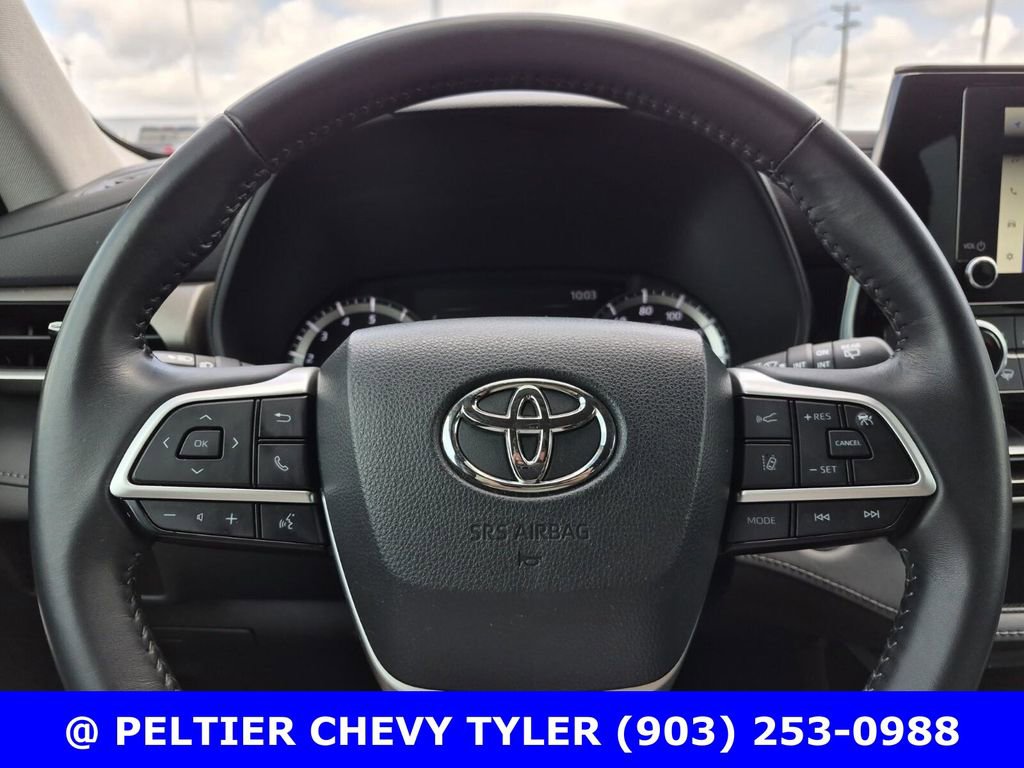 Used 2023 Toyota Highlander LE FWD image 20