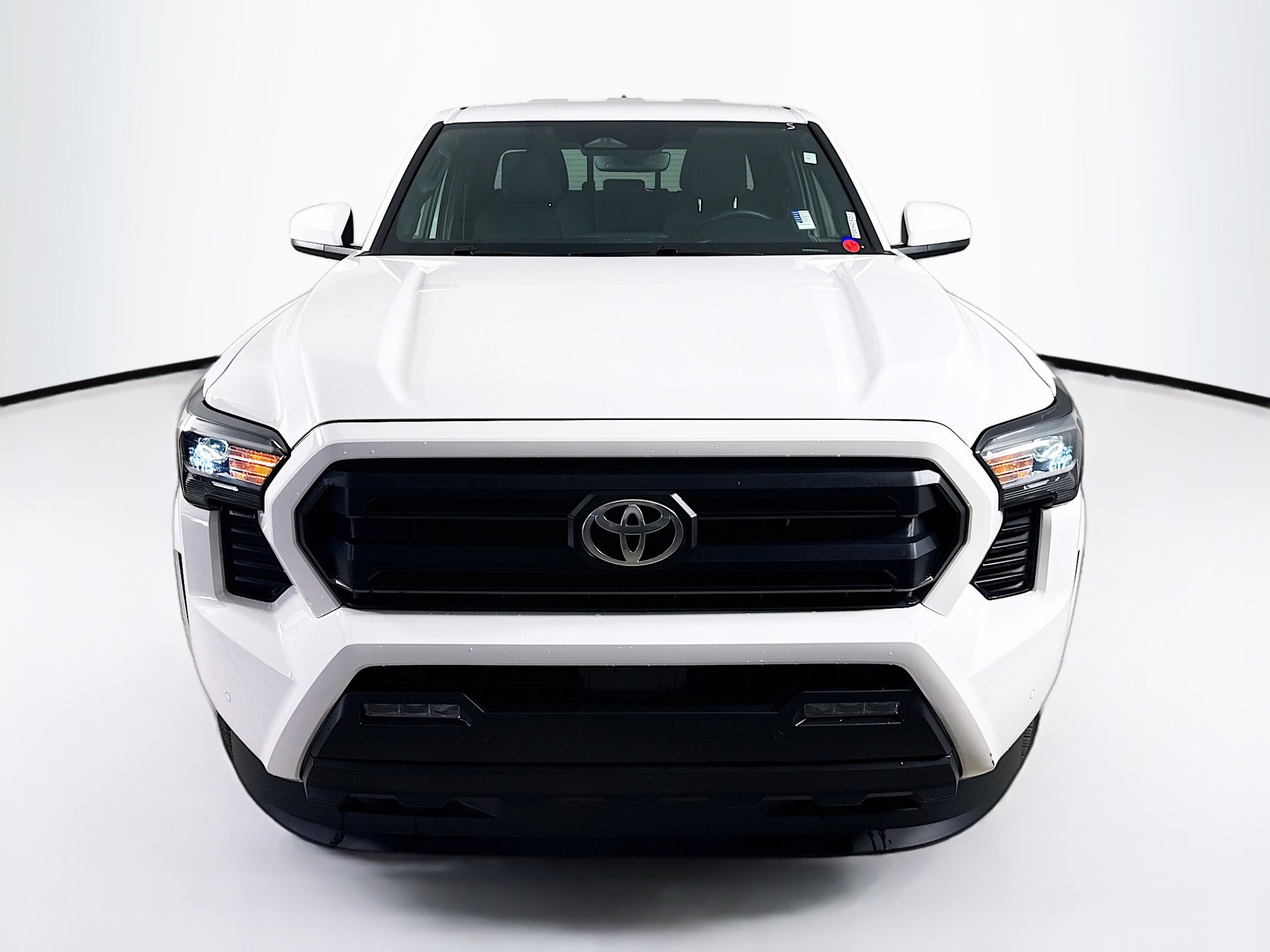 Used 2024 Toyota Tacoma SR5 image 3