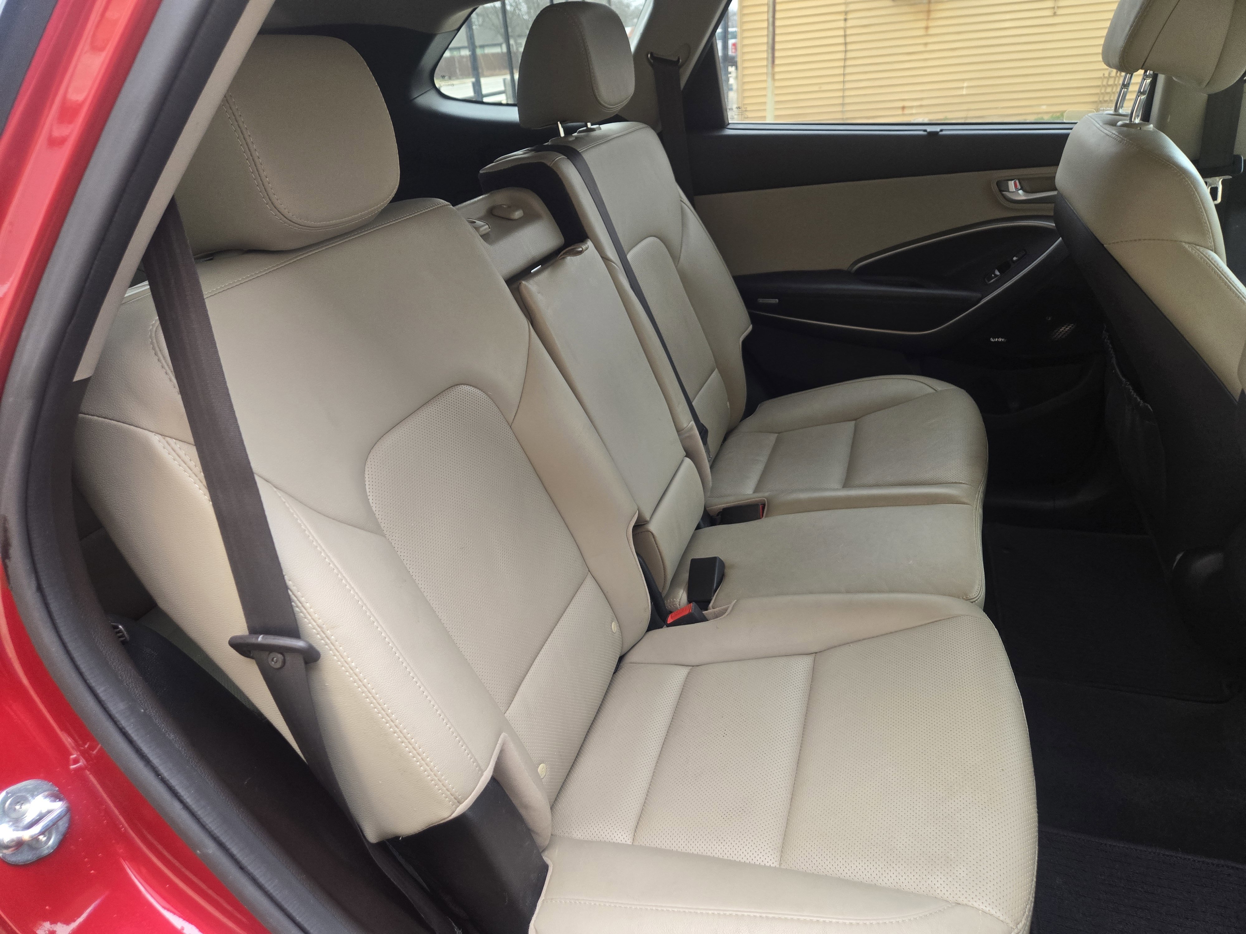 Used 2017 Hyundai Santa Fe SE Ultimate 3.3L Auto w/ SE Ultimate Tech Package 03 image 12