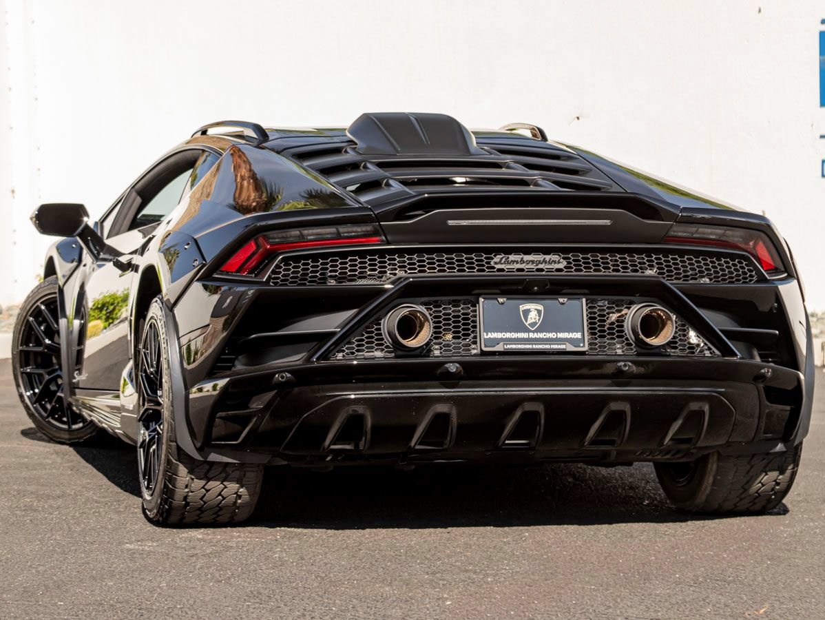 Used 2024 Lamborghini Huracan Sterrato AWD/4WD image 9