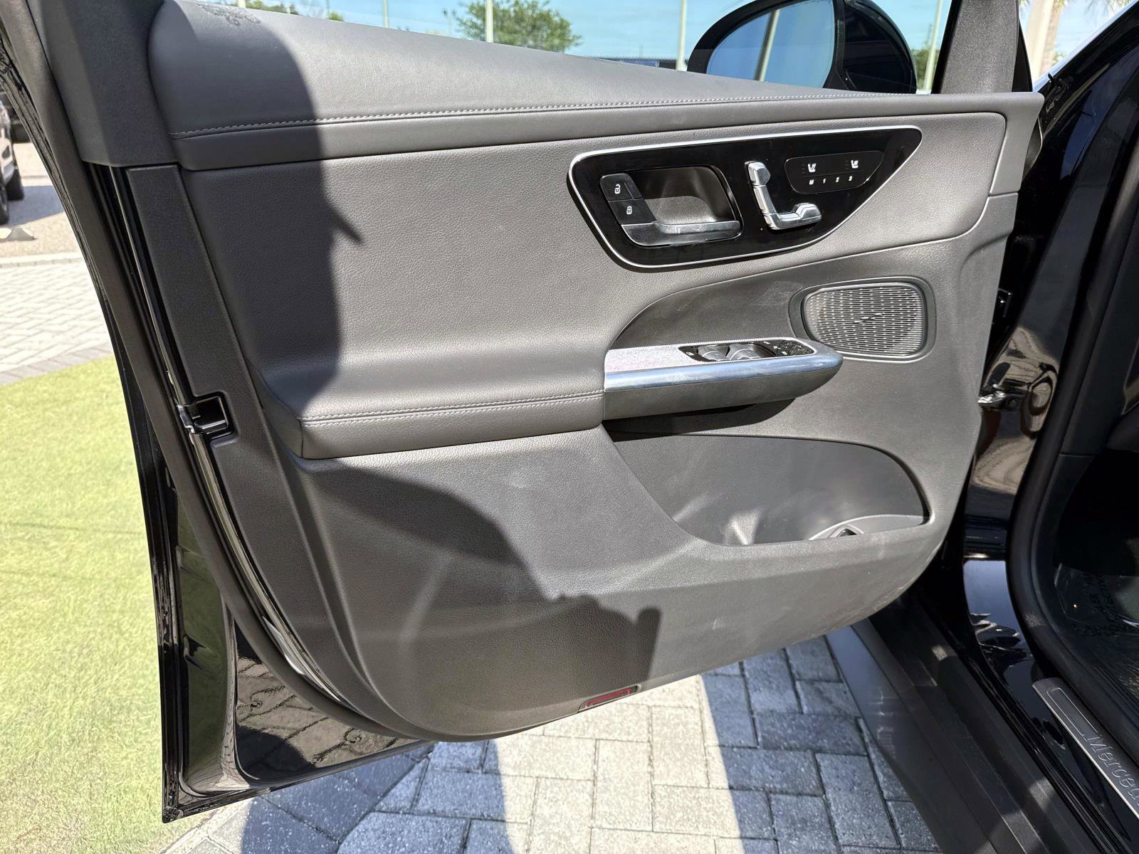 Used 2026 Mercedes-Benz GLC 300 4MATIC image 17
