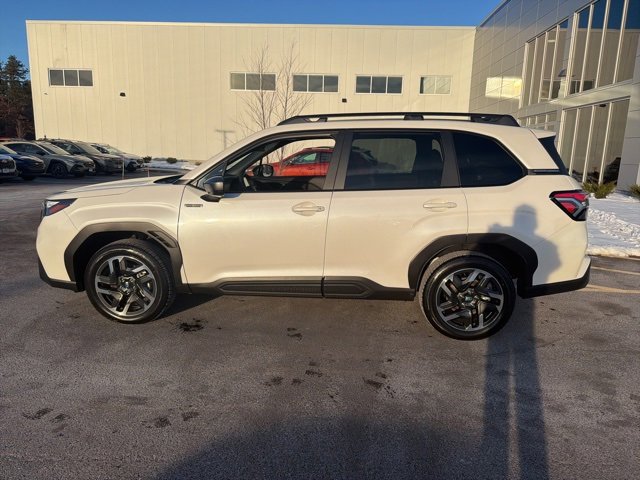 Used 2025 Subaru Forester Premium image 8