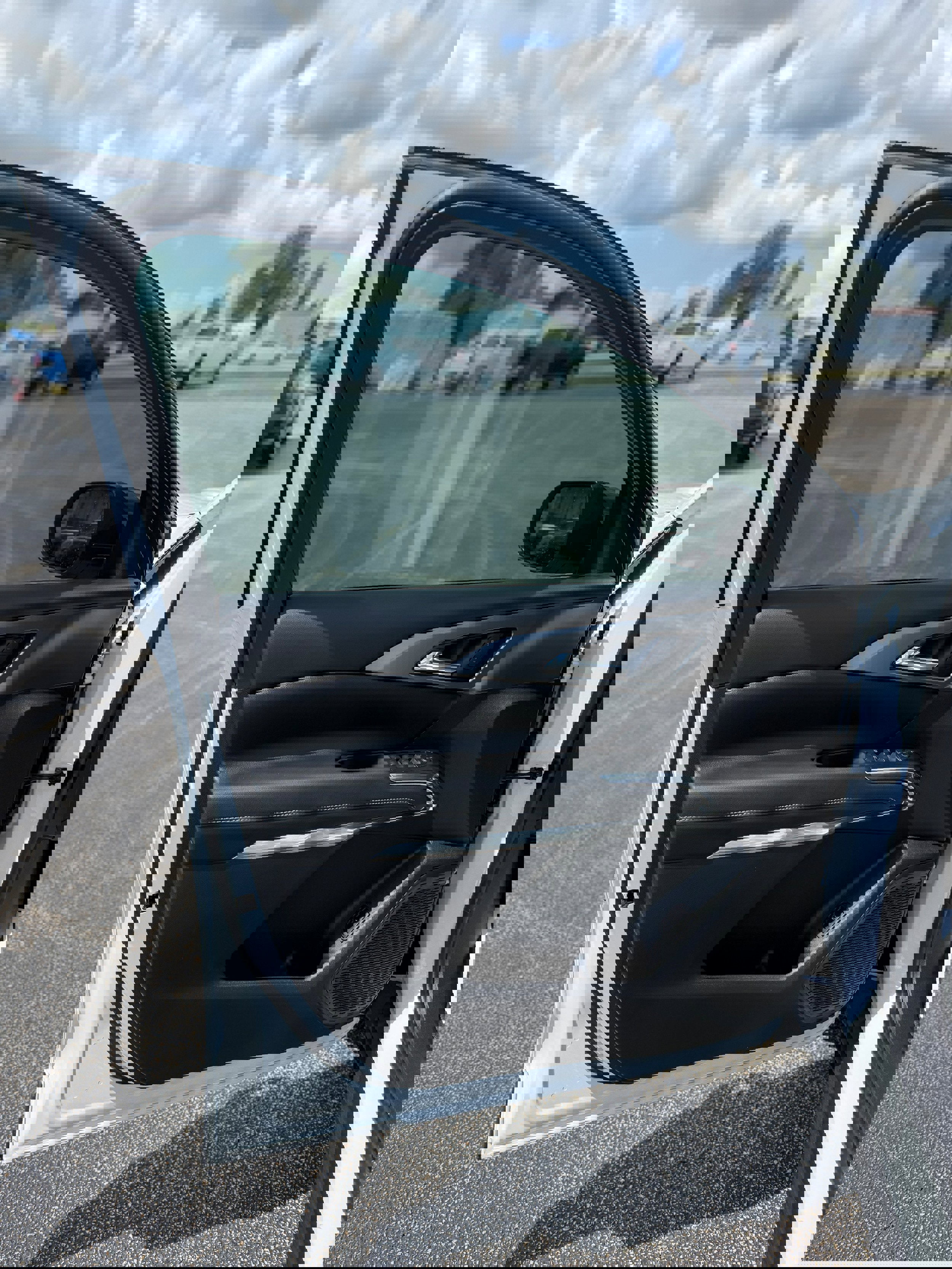 Used 2024 Chevrolet Traverse LS image 18