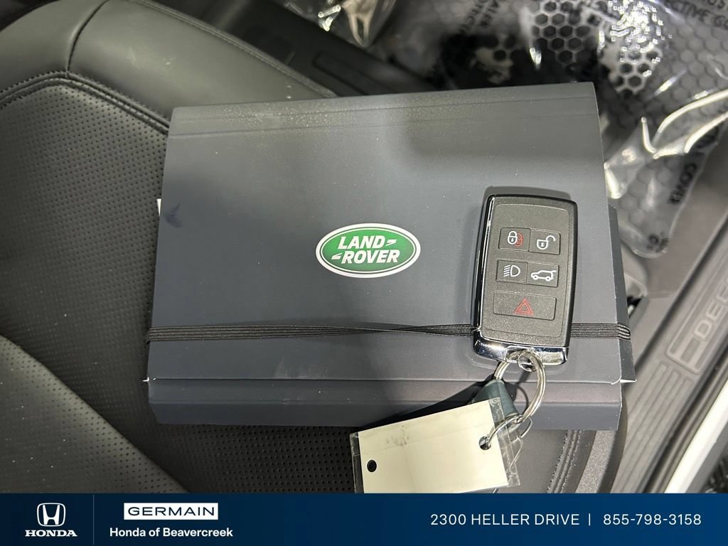 Used 2025 Land Rover Defender 110 S AWD/4WD image 30