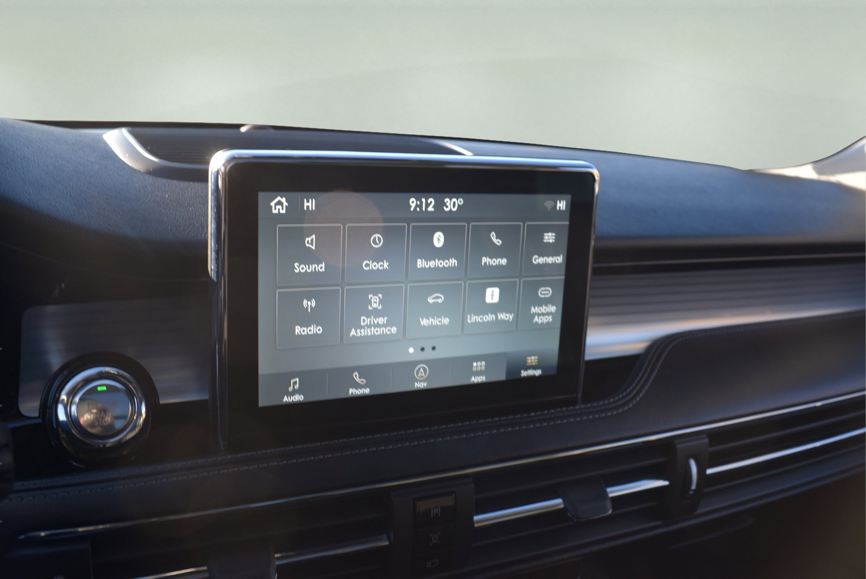 Used 2022 Lincoln Corsair AWD w/ Premium Package image 14