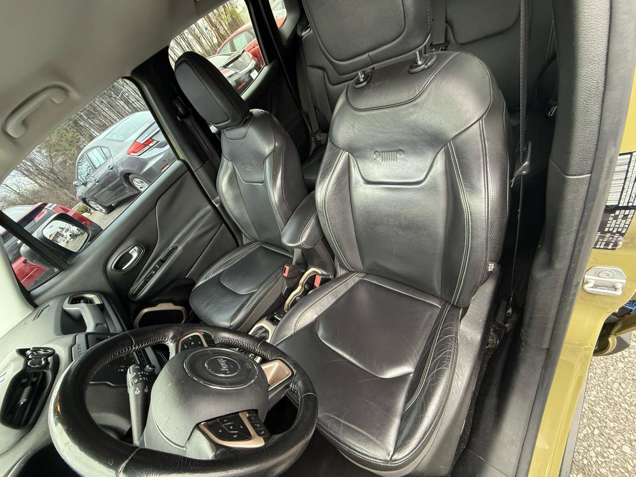 Used 2015 Jeep Renegade Limited FWD image 14