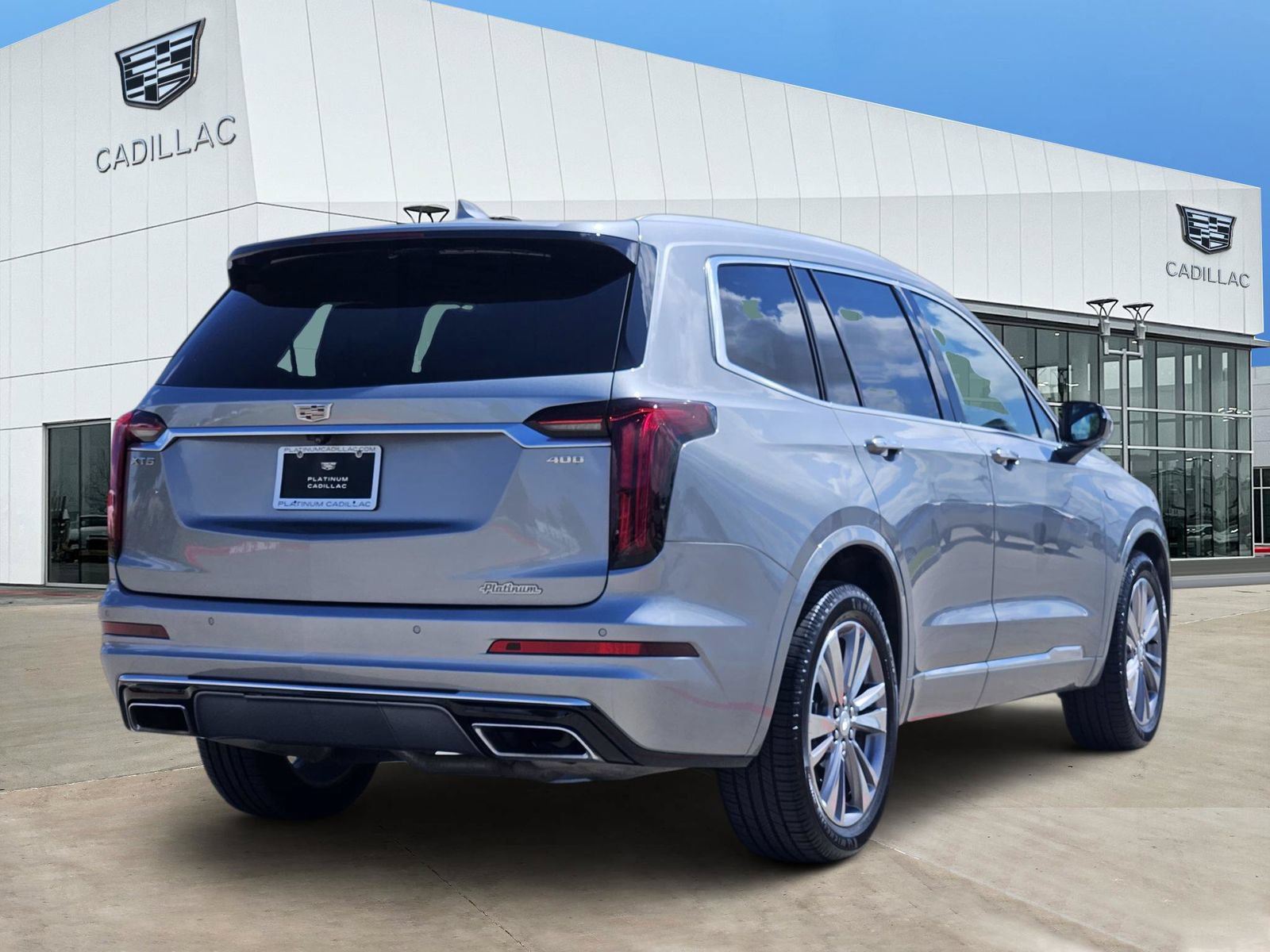 Certified 2025 Cadillac XT6 Premium Luxury FWD image 5