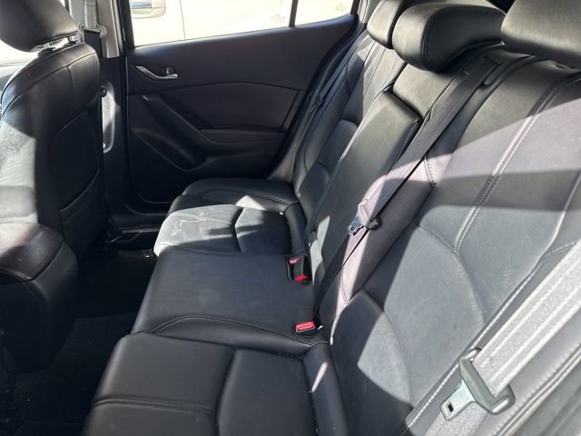 Used 2017 MAZDA MAZDA3 Touring image 5