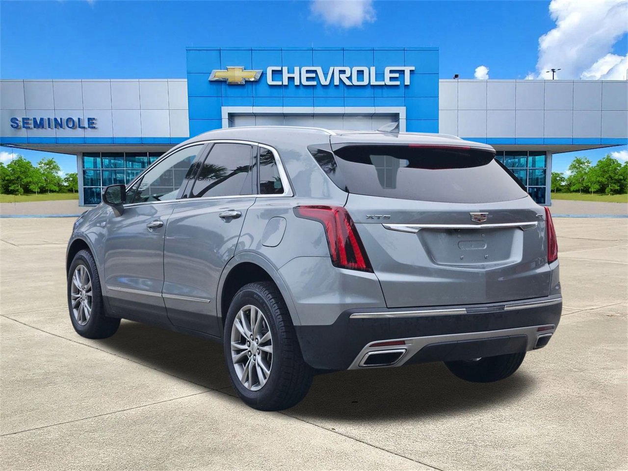 Used 2023 Cadillac XT5 Premium Luxury image 3