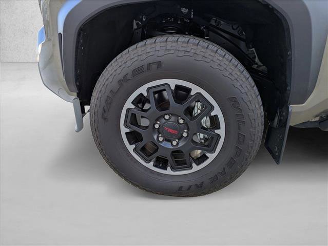 Certified 2025 Toyota Tacoma TRD Off-Road image 22