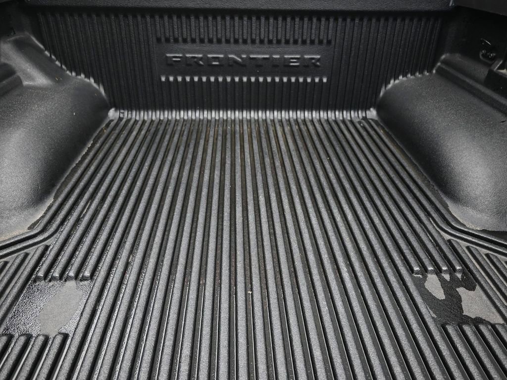 Used 2025 Nissan Frontier PRO-4X image 27