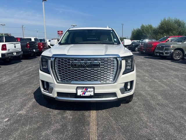 Used 2022 GMC Yukon XL Denali AWD/4WD image 3
