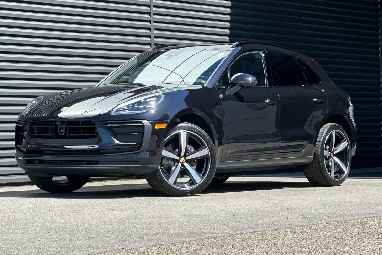 New 2026 Porsche Macan AWD/4WD image 1