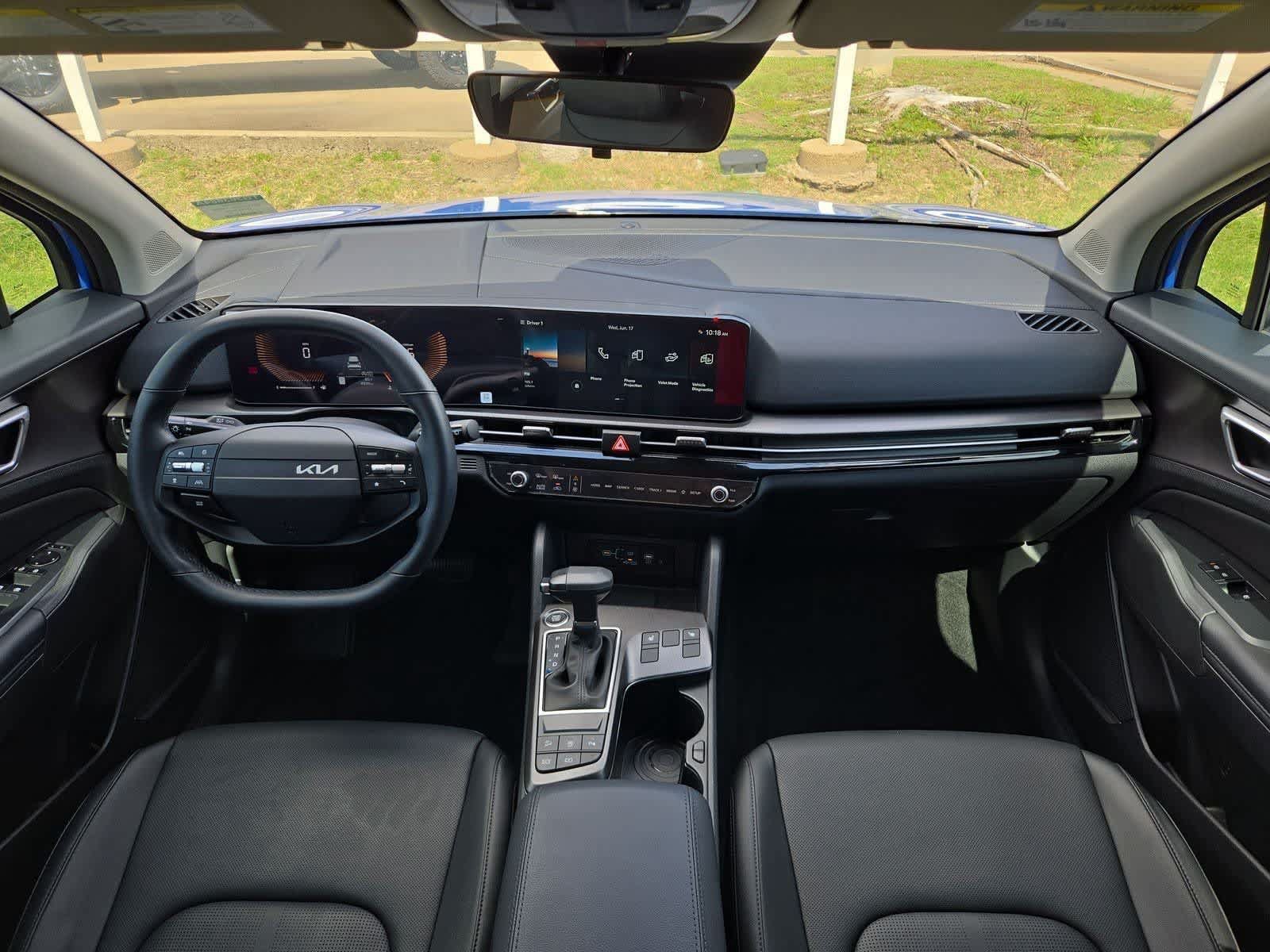 Certified 2026 Kia Sportage EX FWD image 14