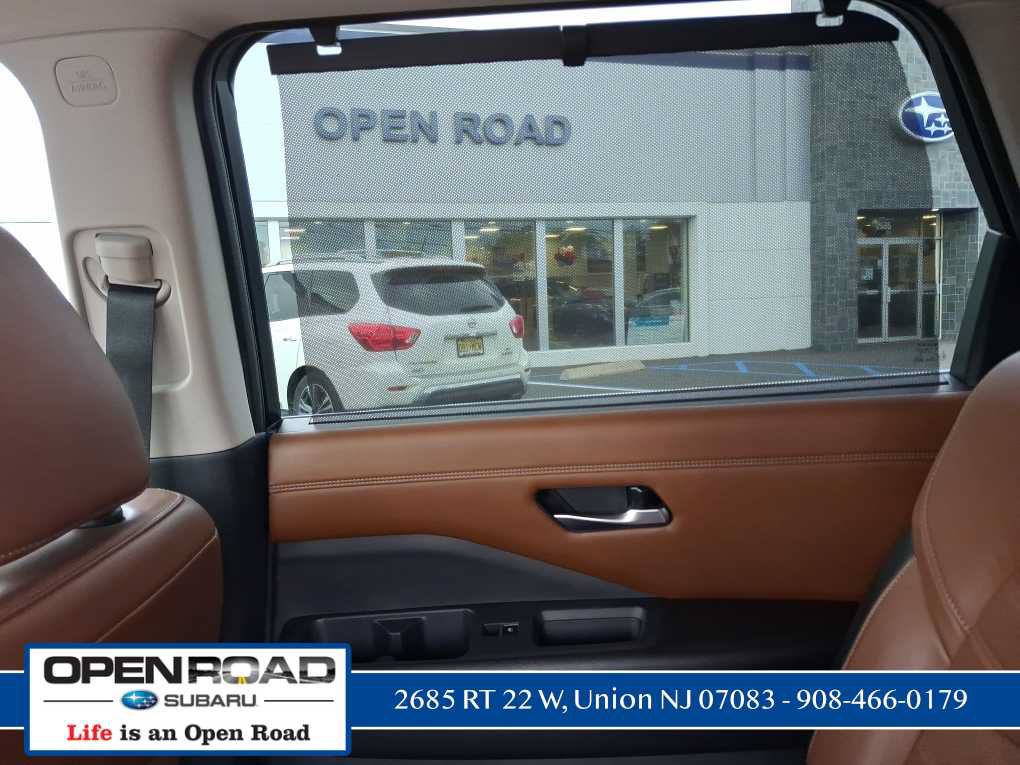 Used 2022 Nissan Pathfinder Platinum w/ Cargo Package AWD/4WD image 23