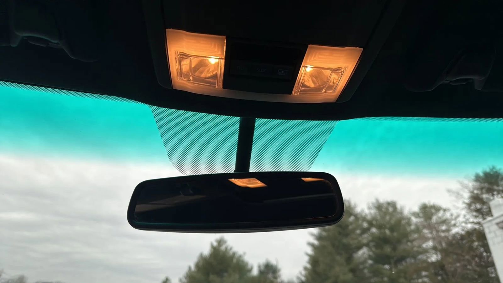 Used 2015 Ford Explorer XLT w/ Equipment Group 202A image 30