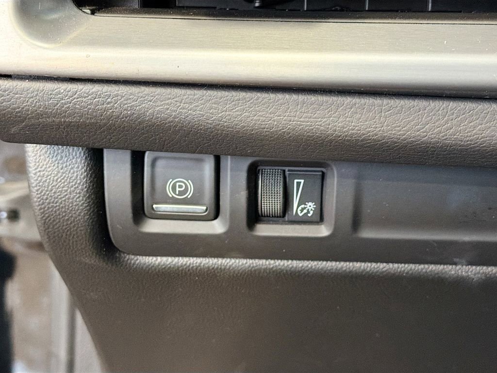 Certified 2024 Cadillac XT4 Sport image 10