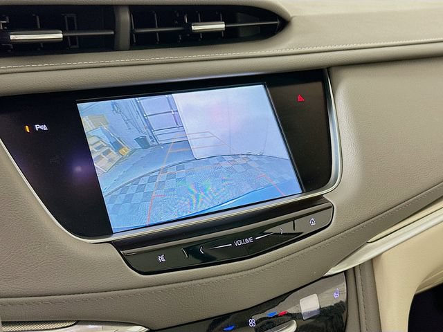Used 2018 Cadillac XT5 Luxury w/ Driver Awareness Package AWD/4WD image 18