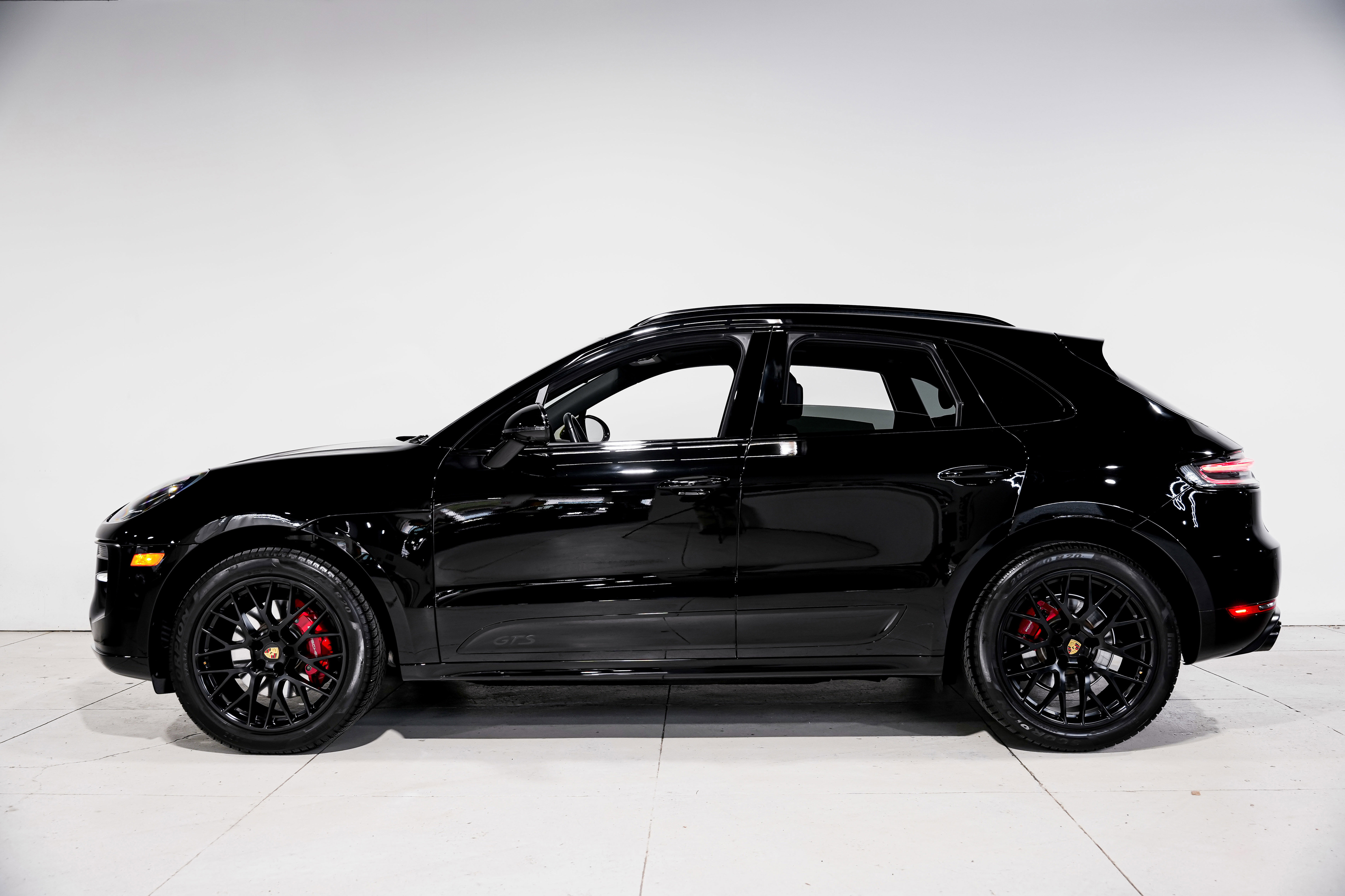 Used 2021 Porsche Macan GTS image 7