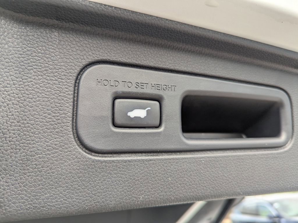Used 2024 Honda Pilot EX-L image 9
