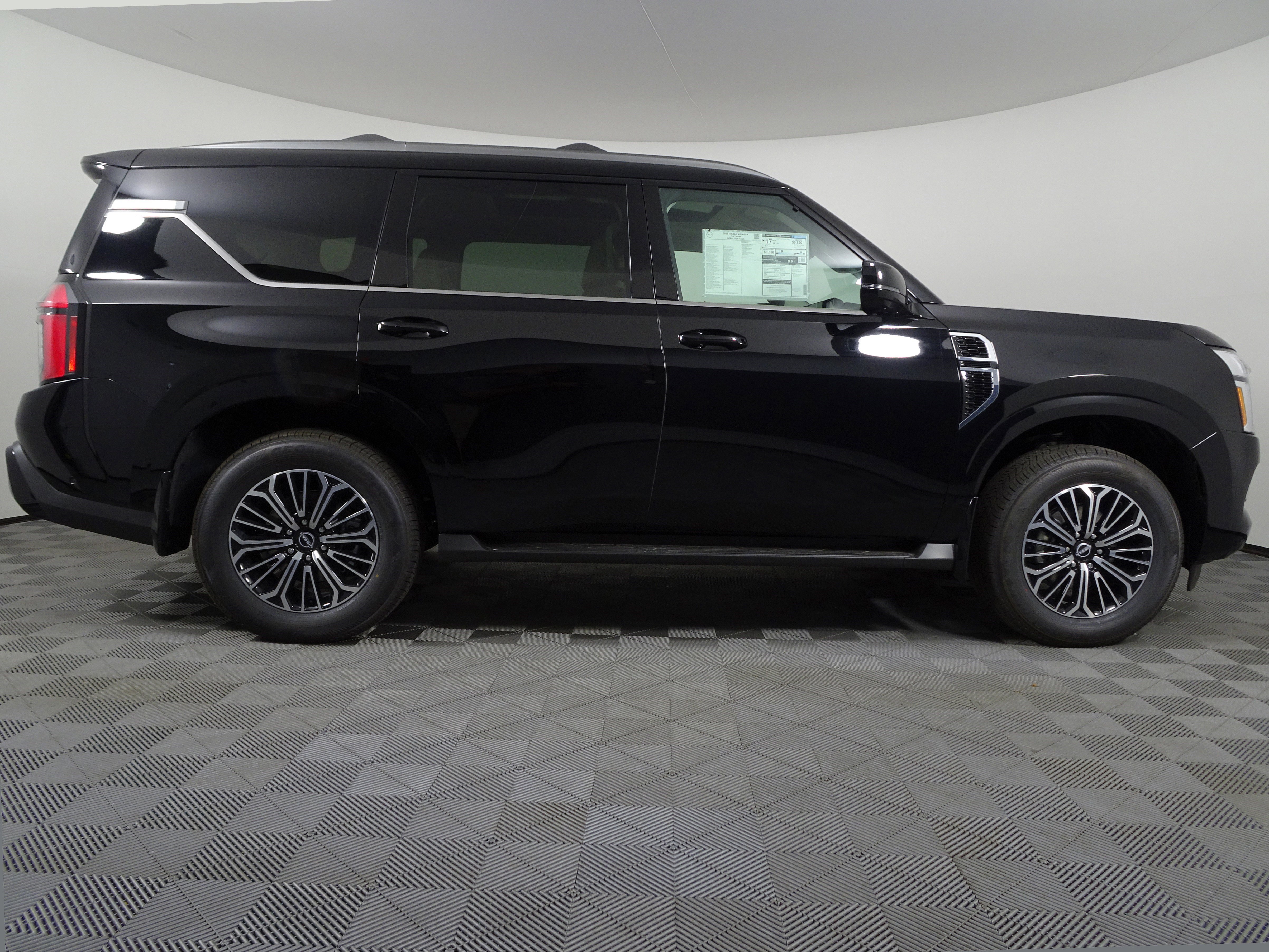 New 2026 Nissan Armada Platinum image 2
