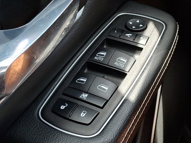Certified 2023 RAM 1500 Laramie AWD/4WD image 31