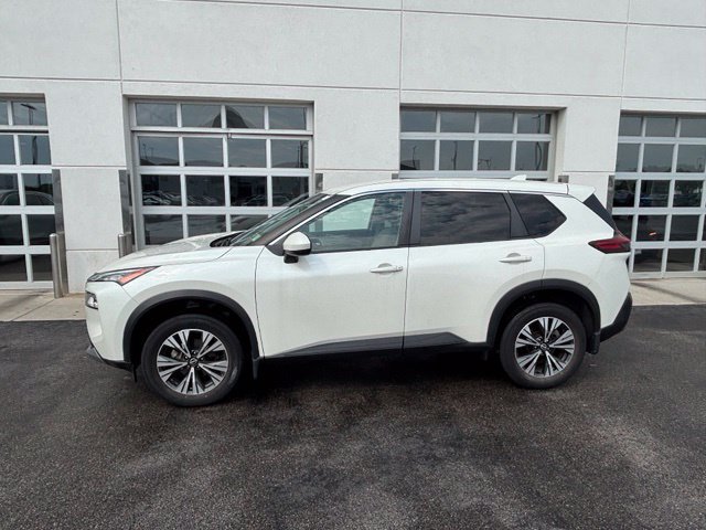 Used 2023 Nissan Rogue SV AWD/4WD image 3